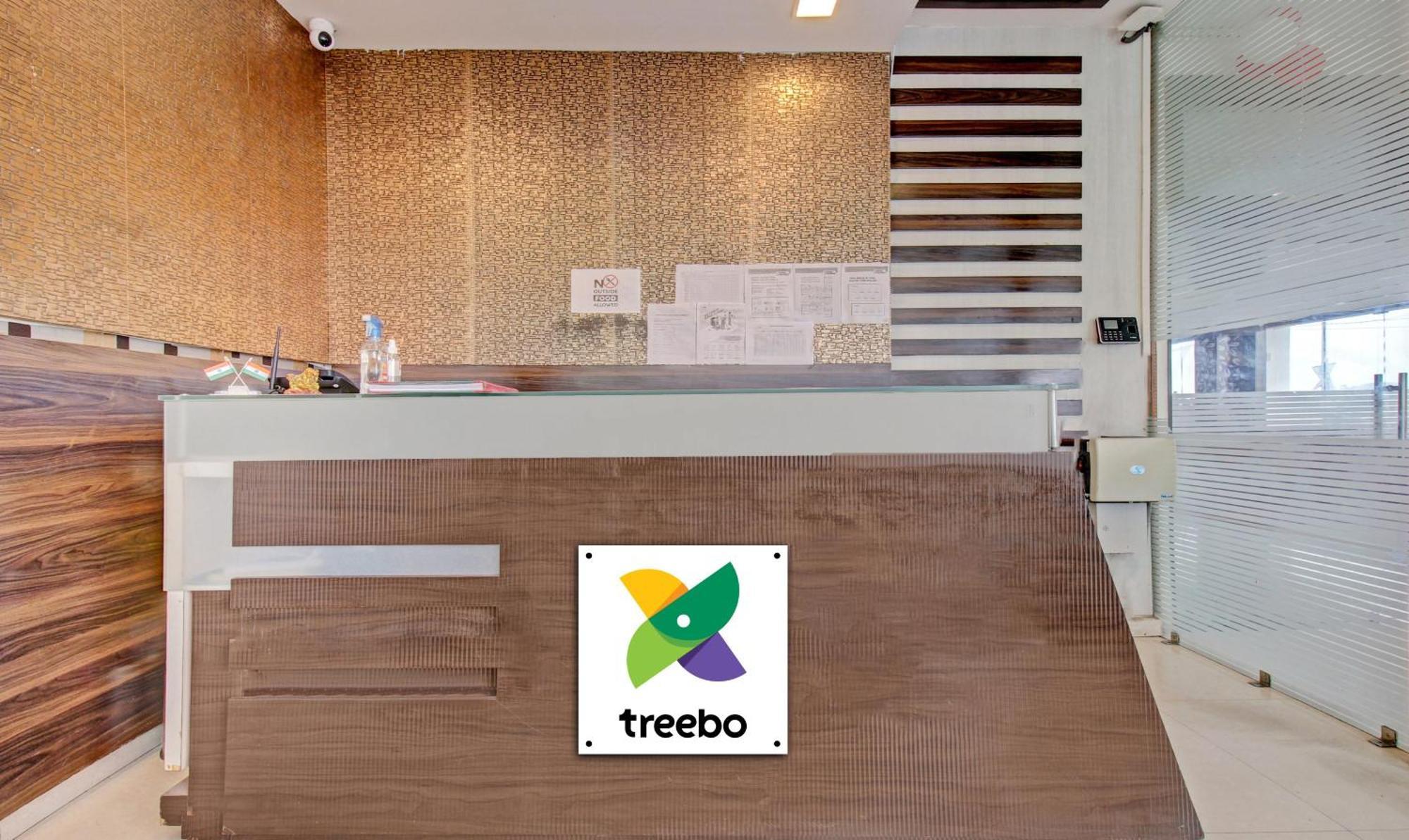 Treebo Silver Grand New Agreement Lakhnau Kültér fotó